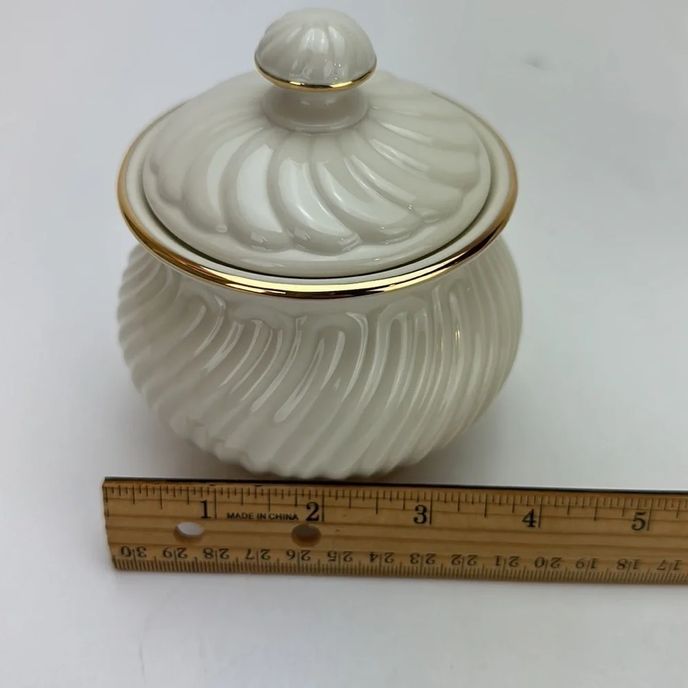 Lenox House Warming Collection Sugar Bowl With Lid‎ and Creamer Set Ivory…